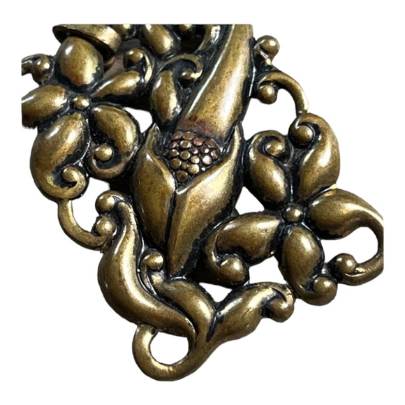 VINTAGE BRASS Floral FRENCH ART NOUVEAU STYLE PENDANT - Picture 4 of 16